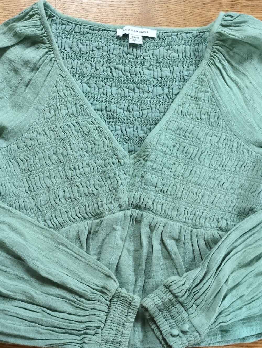 American Eagle Smocked Babydoll Long Sleeve Green Top Size Small - Picture 6 of 9